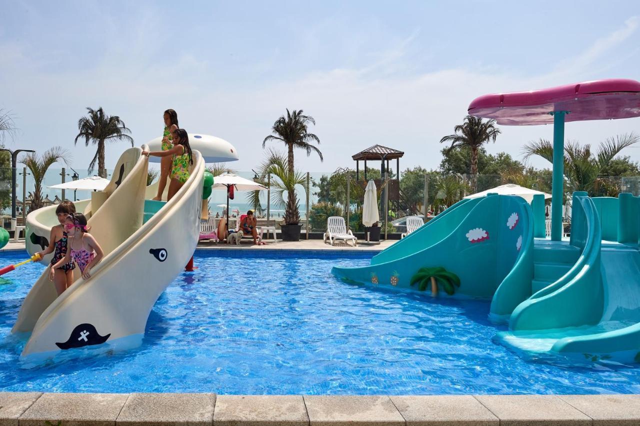 Coral Aparthotel Pool & Spa Mamaia Nord Năvodari المظهر الخارجي الصورة